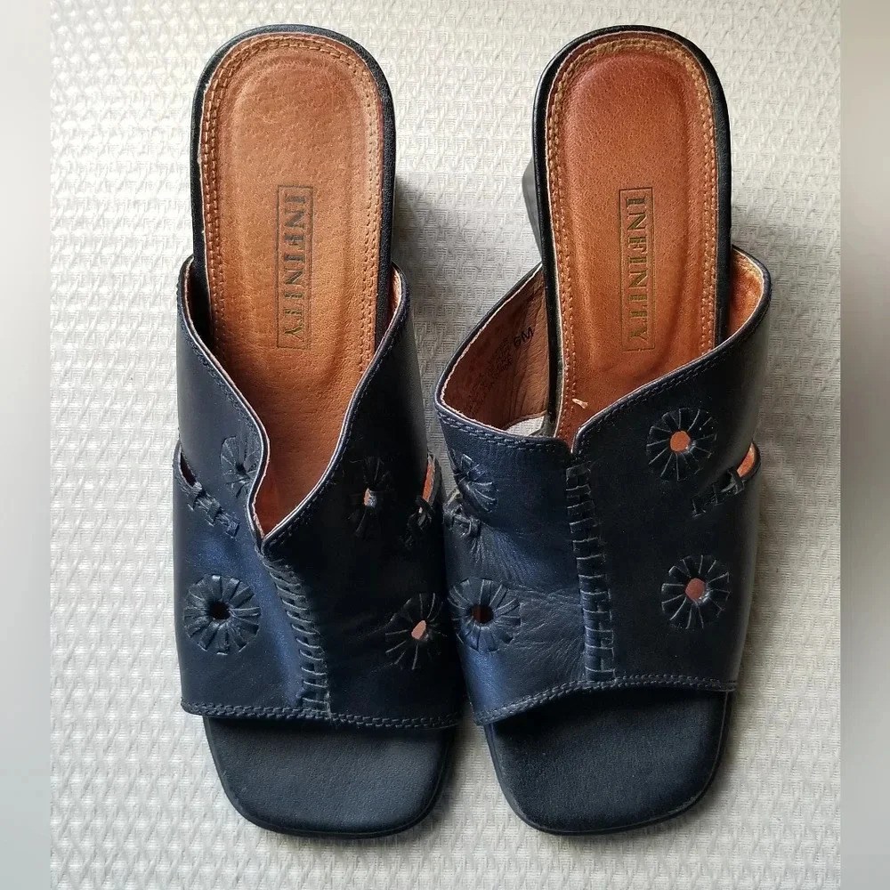 Infinity Black Eyelets Leather Mules Sandals Chunky Block Heels Size 6
